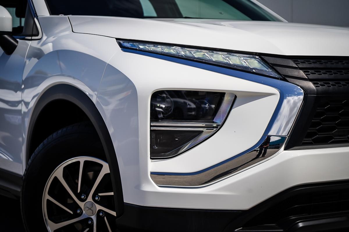 Mitsubishi Eclipse Cross image 2