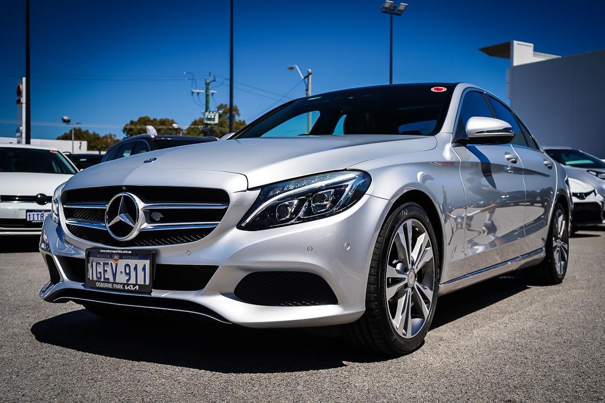Mercedes Benz C-class image 4