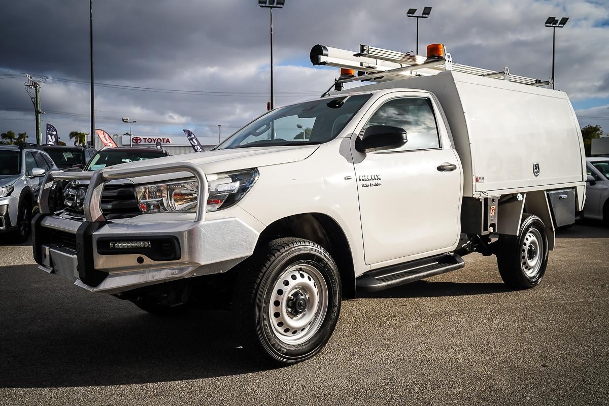 Toyota Hilux image 4