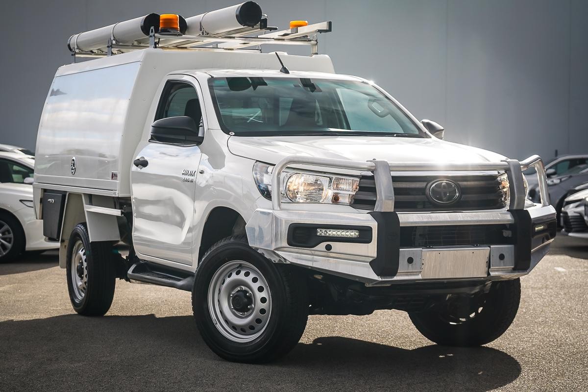 Toyota Hilux image 1