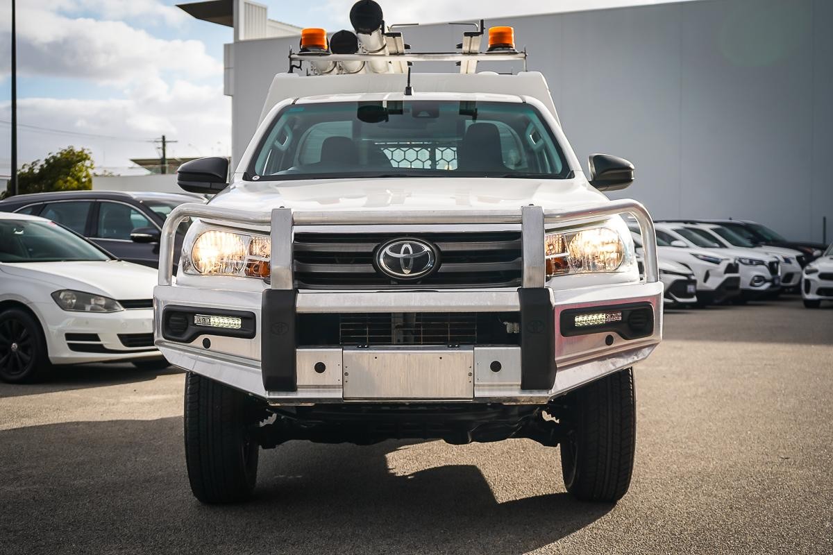 Toyota Hilux image 3