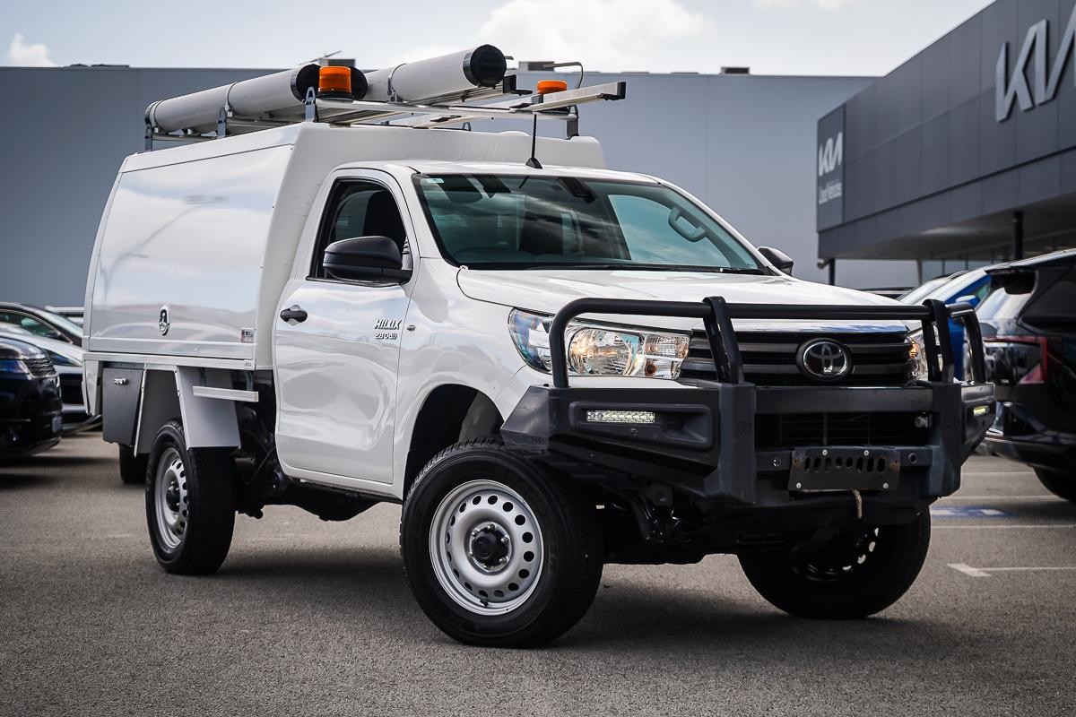 Toyota Hilux image 1