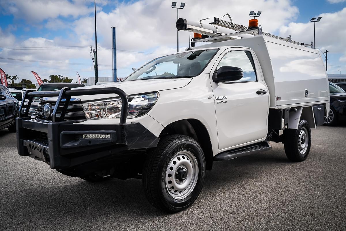 Toyota Hilux image 4