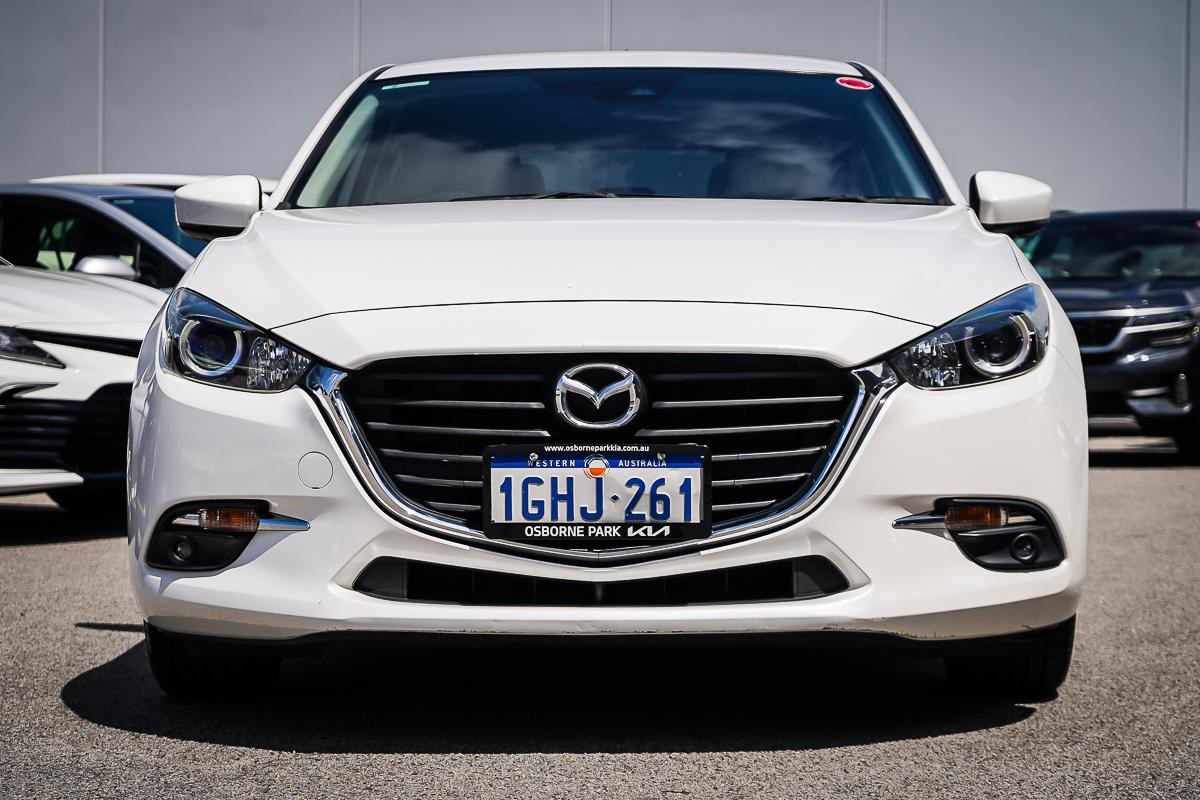 Mazda 3 image 3
