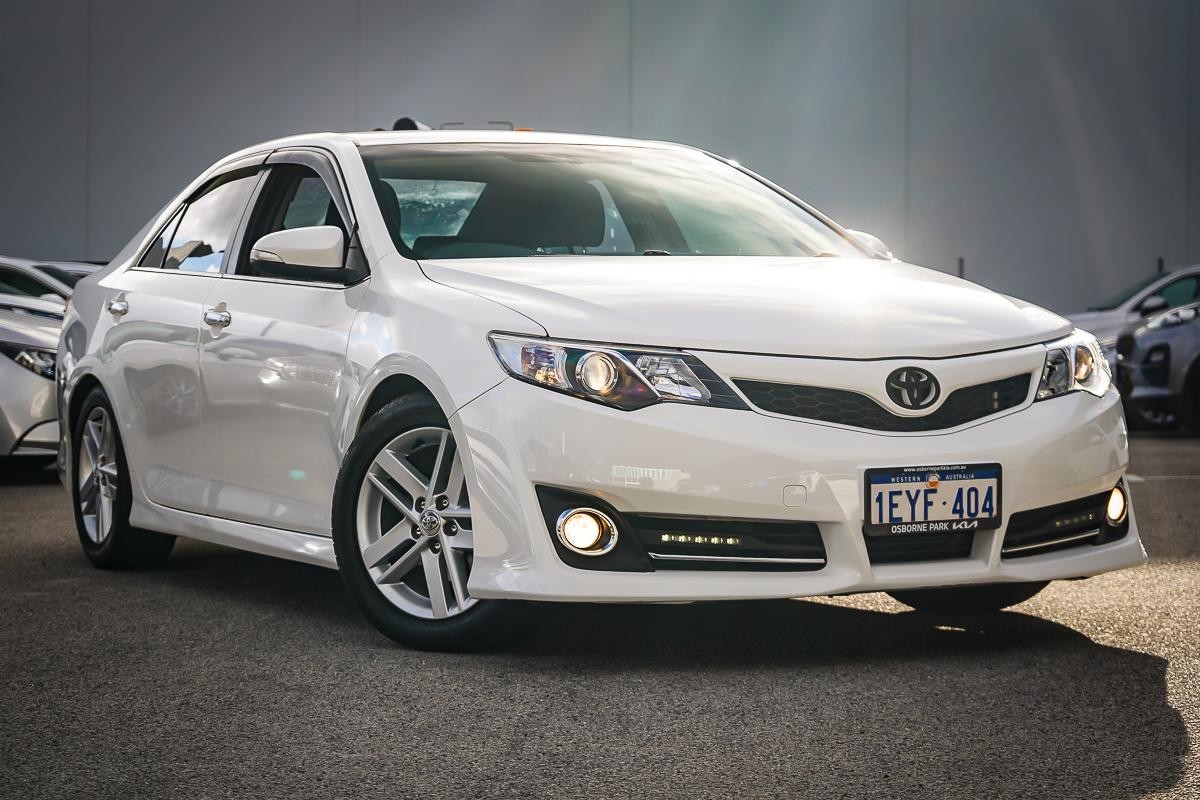 Toyota Camry image 1