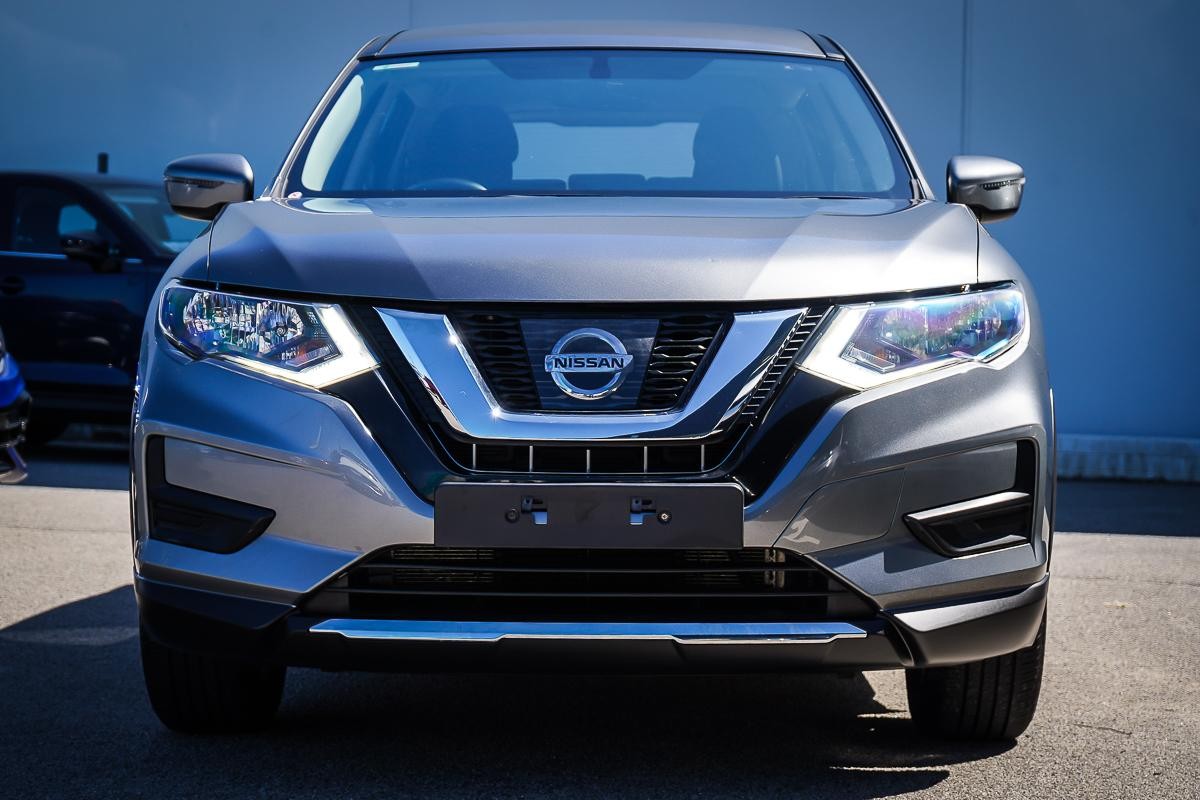 Nissan X-trail image 2