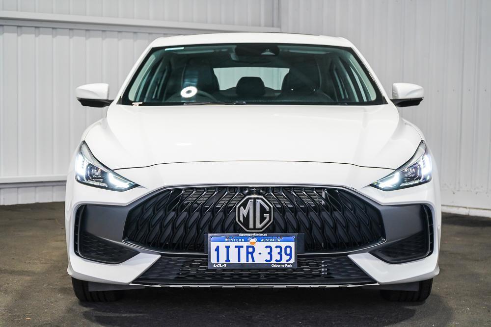 MG Mg5 image 3