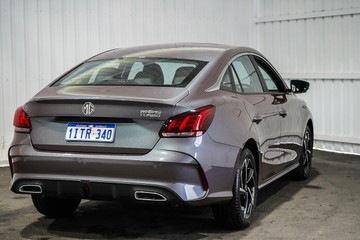 https://dvg-vehicle-assets.s3.amazonaws.com/1201737/7s6phyp7ho95apnadje2e0s7z.jpg