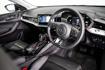 https://dvg-vehicle-assets.s3.amazonaws.com/1201739/4dog8tq1ihb58bso20x09bzrw.jpg