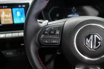 https://dvg-vehicle-assets.s3.amazonaws.com/1201742/20qus447l5t0izq5cvr51c4xp.jpg