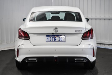 https://dvg-vehicle-assets.s3.amazonaws.com/1201742/5ci1al56r94n4bsatiqr6m4gx.jpg
