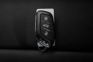 https://dvg-vehicle-assets.s3.amazonaws.com/1201742/by28w6xhv1ui0tmjweq636u75.jpg