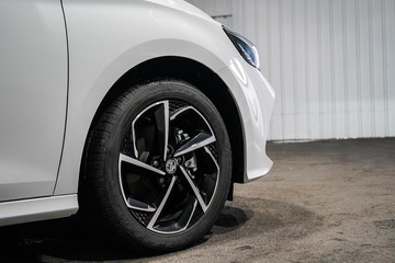 https://dvg-vehicle-assets.s3.amazonaws.com/1201745/99sv4kxvf175ifmg0wgg10pci.jpg