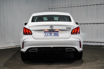 https://dvg-vehicle-assets.s3.amazonaws.com/1201745/csu9l3akh42quo9o5rn6q8mnf.jpg