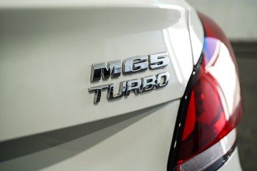 https://dvg-vehicle-assets.s3.amazonaws.com/1201750/5qziojhdxwtj332cxppf3jg0d.jpg
