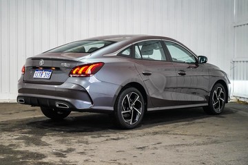 https://dvg-vehicle-assets.s3.amazonaws.com/1201754/6b2hrnorbiiz5x3m5syv16tb4.jpg