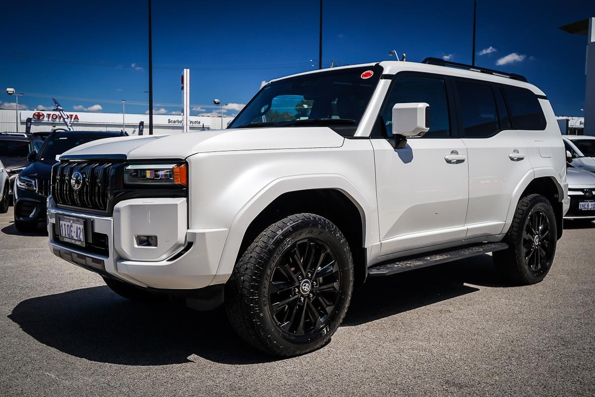 Toyota Landcruiser Prado image 4