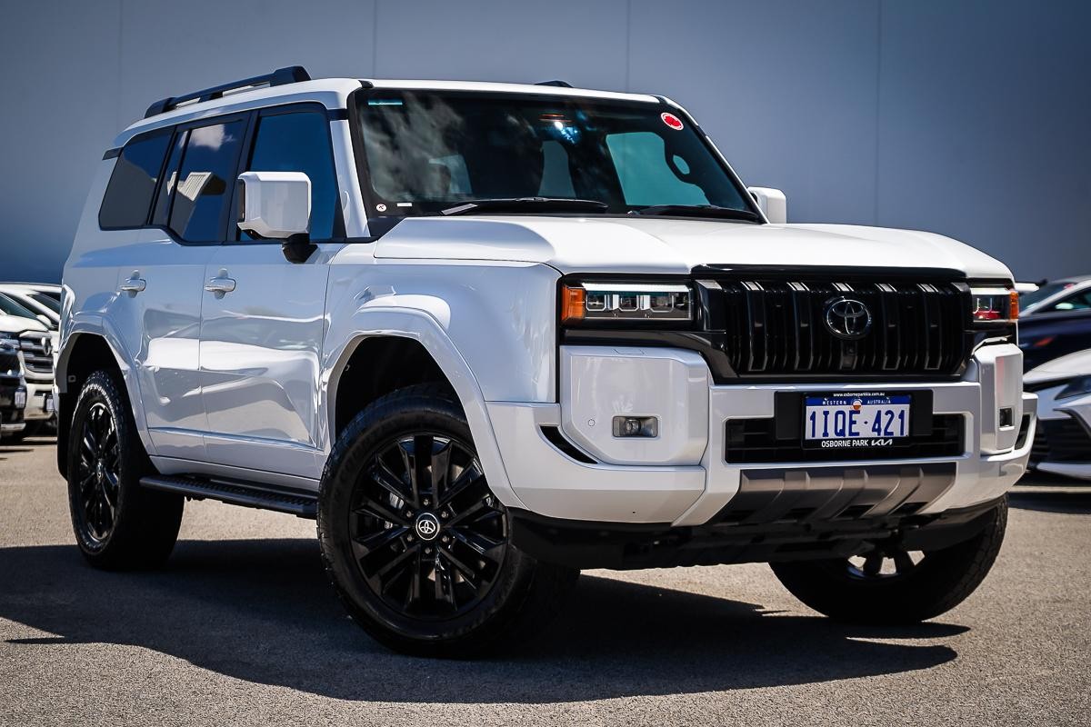 Toyota Landcruiser Prado image 1