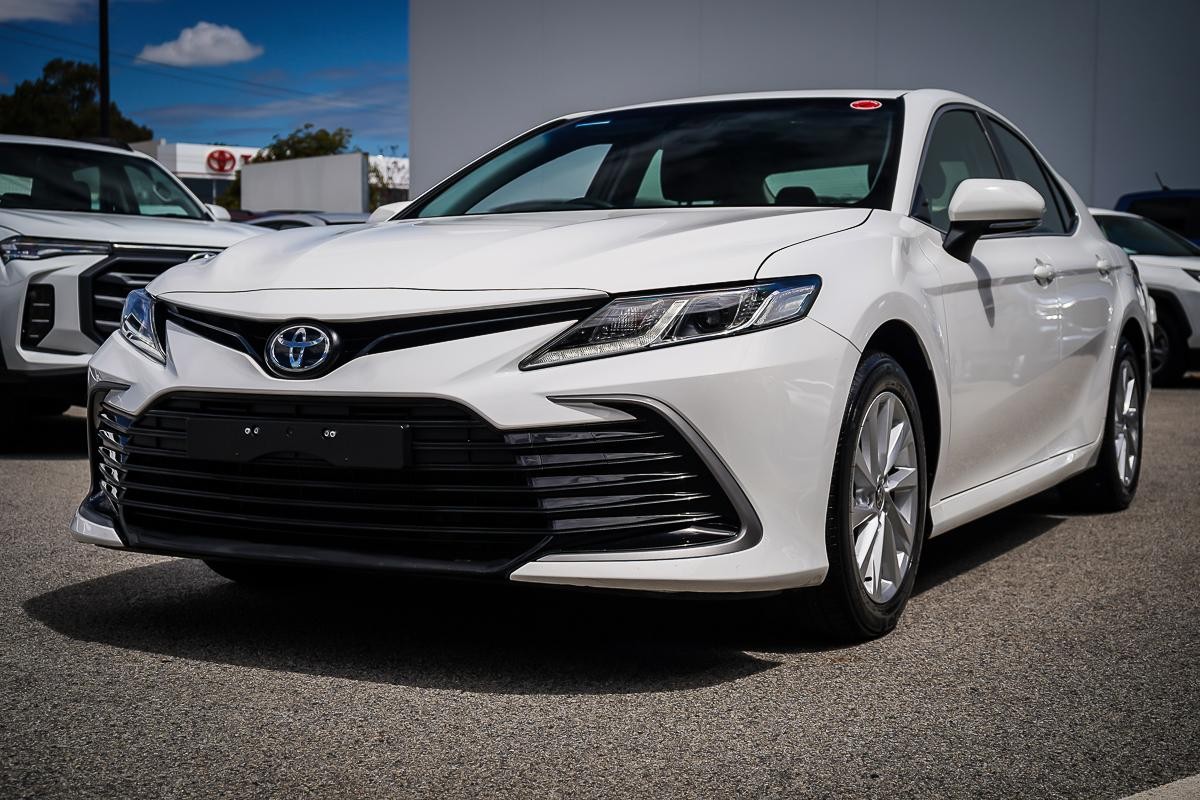 Toyota Camry image 4