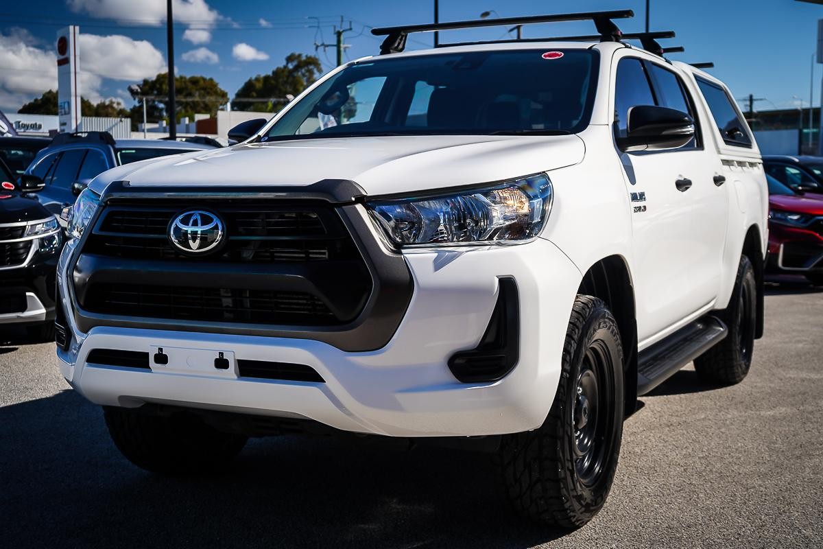 Toyota Hilux image 4