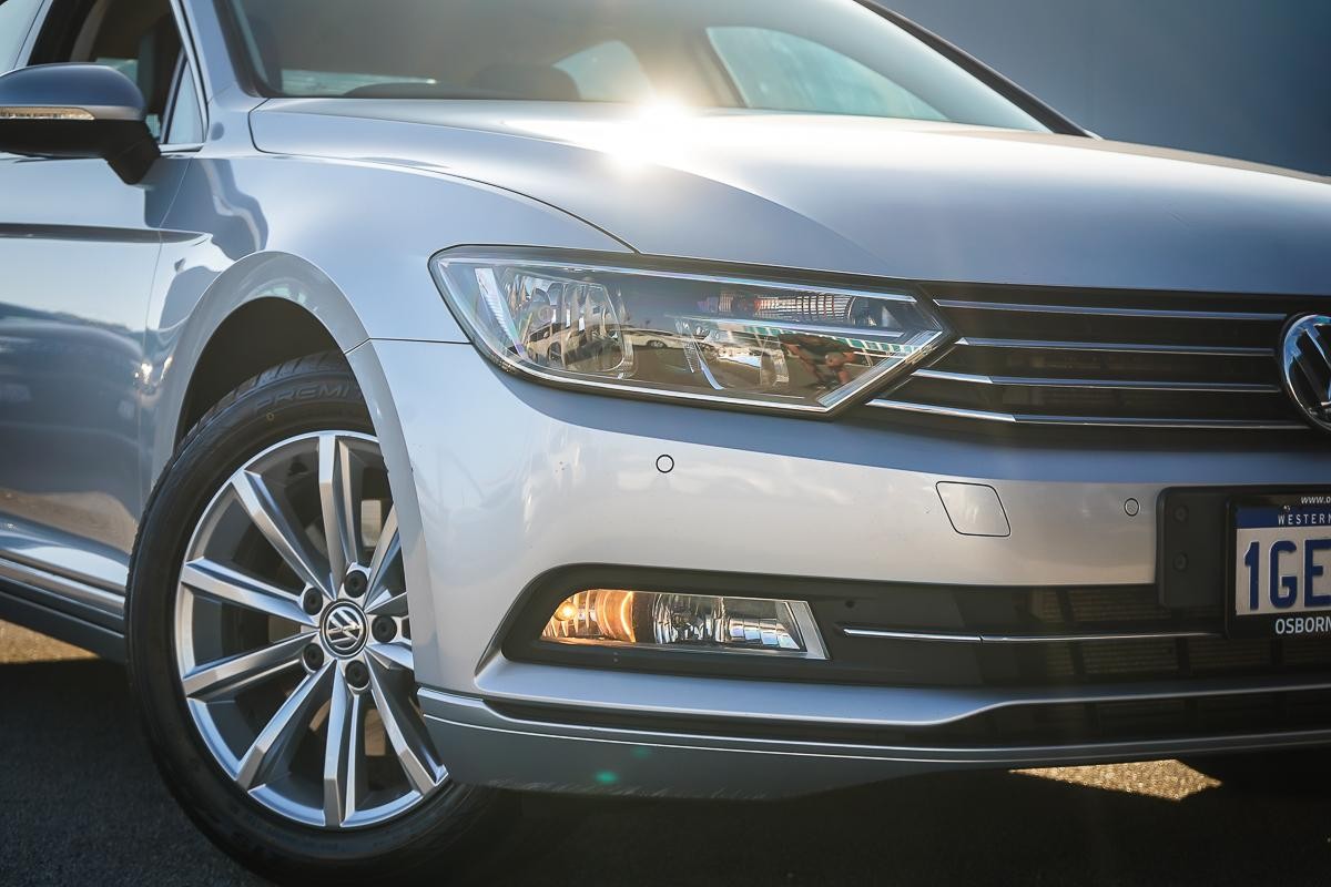 Volkswagen Passat image 2