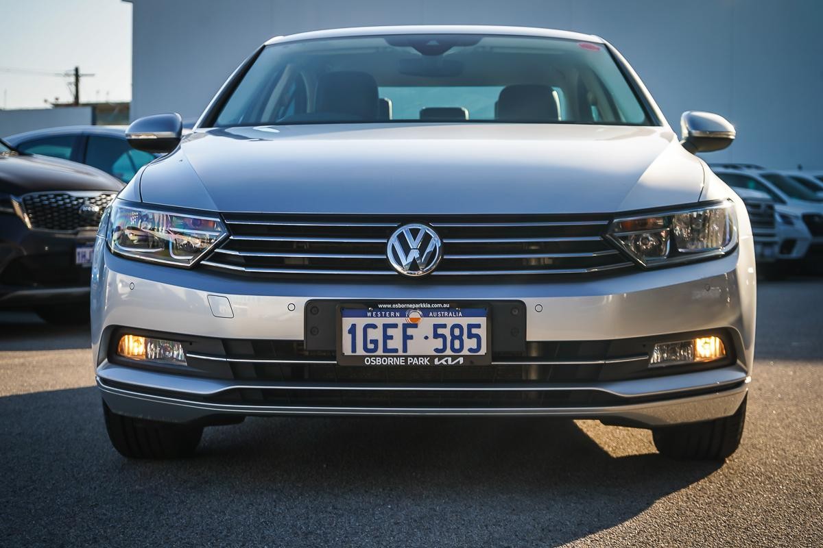 Volkswagen Passat image 3