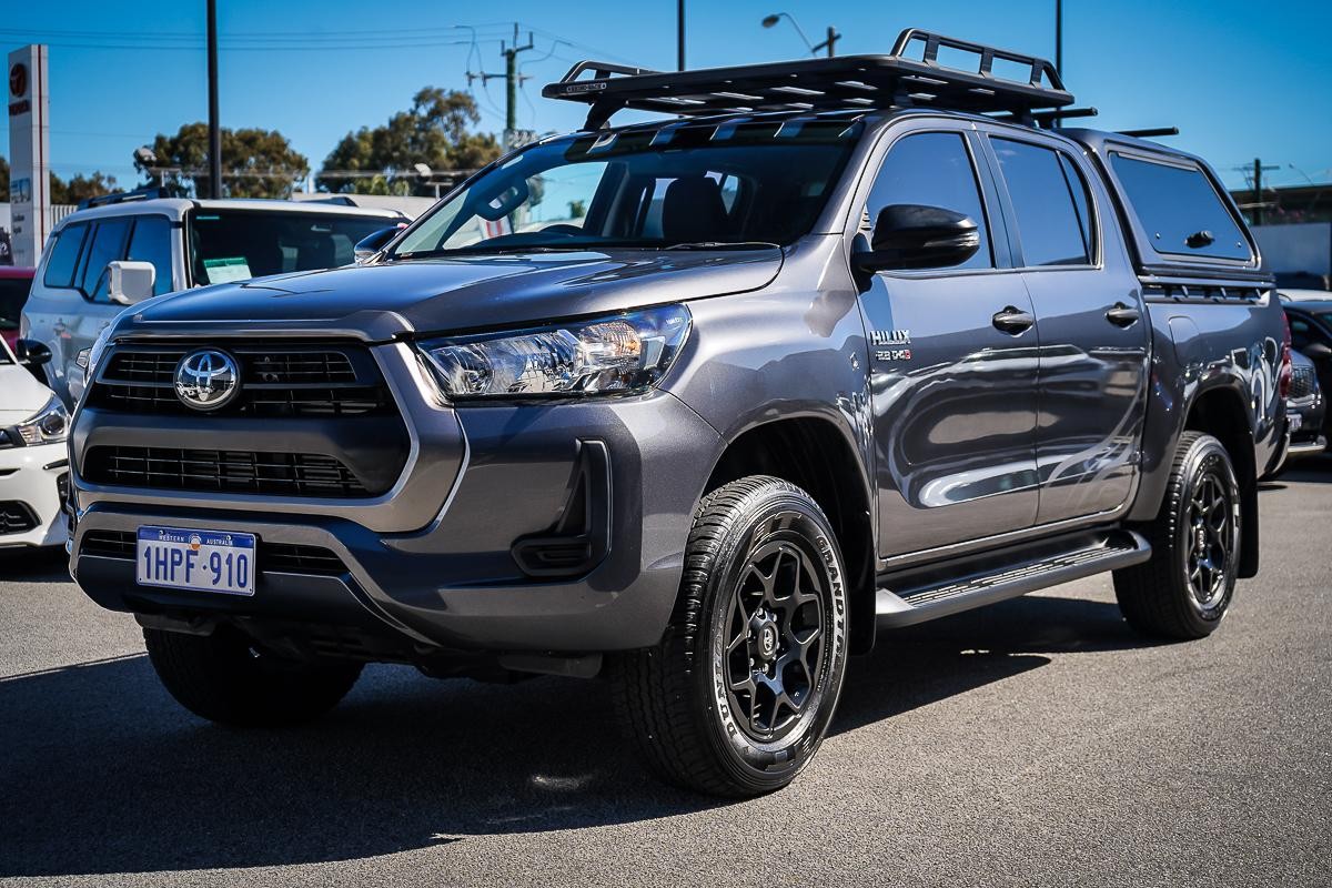 Toyota Hilux image 4