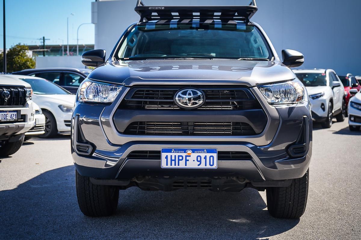 Toyota Hilux image 3
