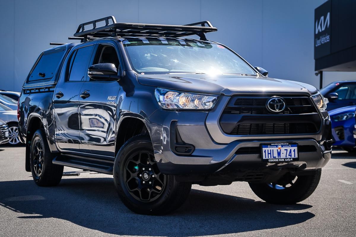 Toyota Hilux image 1