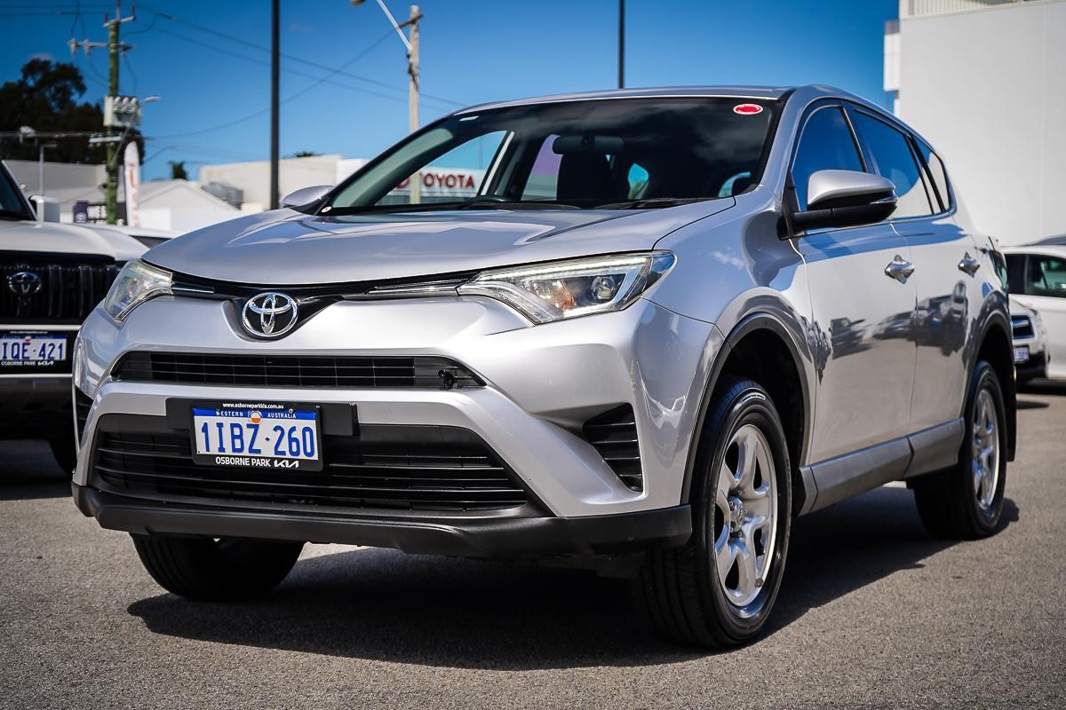 Toyota Rav4 image 4