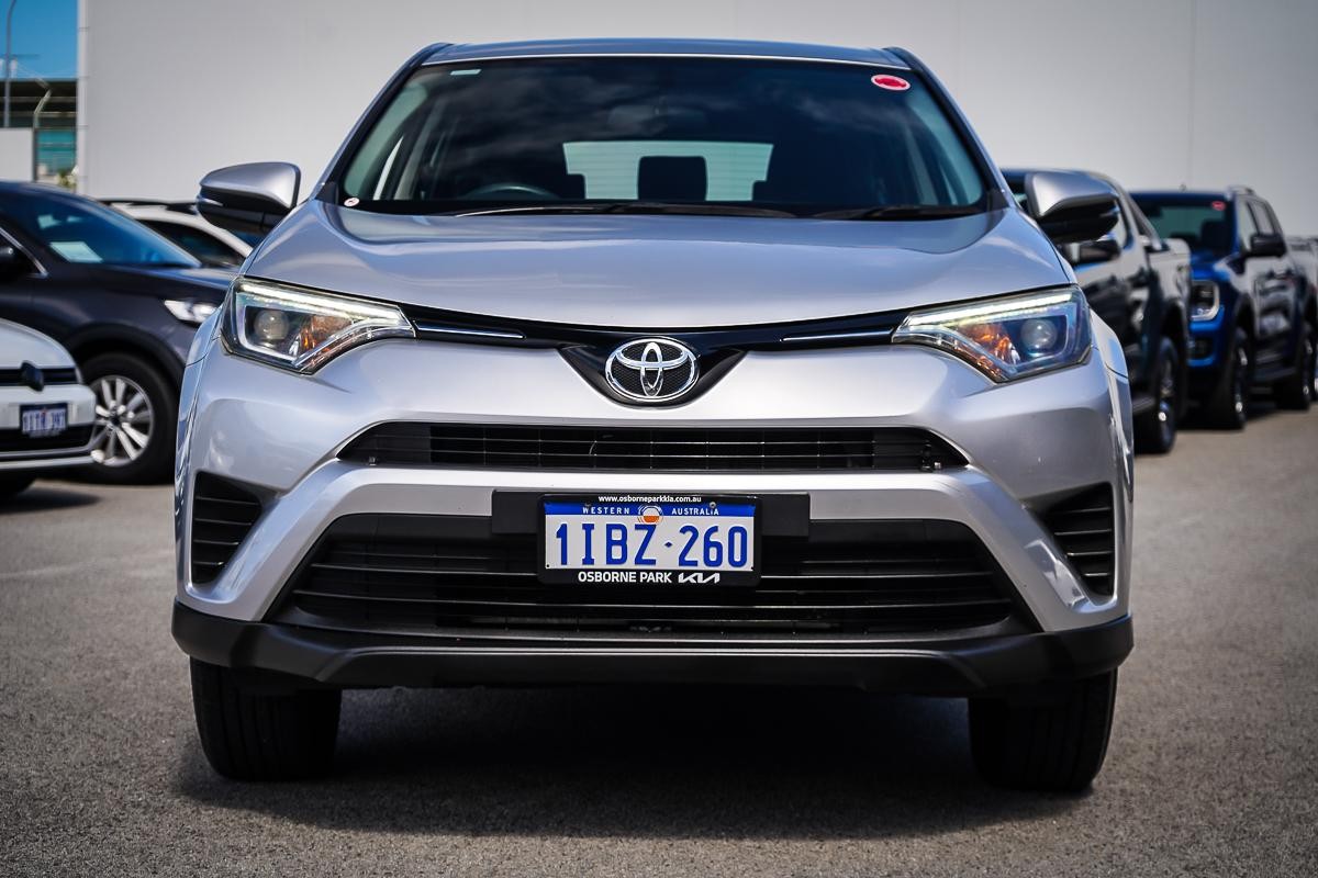 Toyota Rav4 image 3