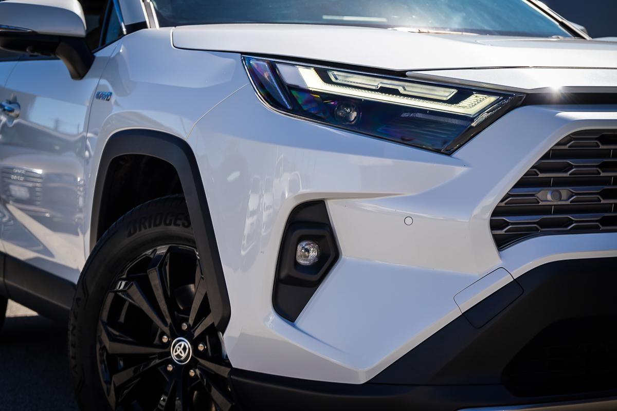Toyota Rav4 image 2