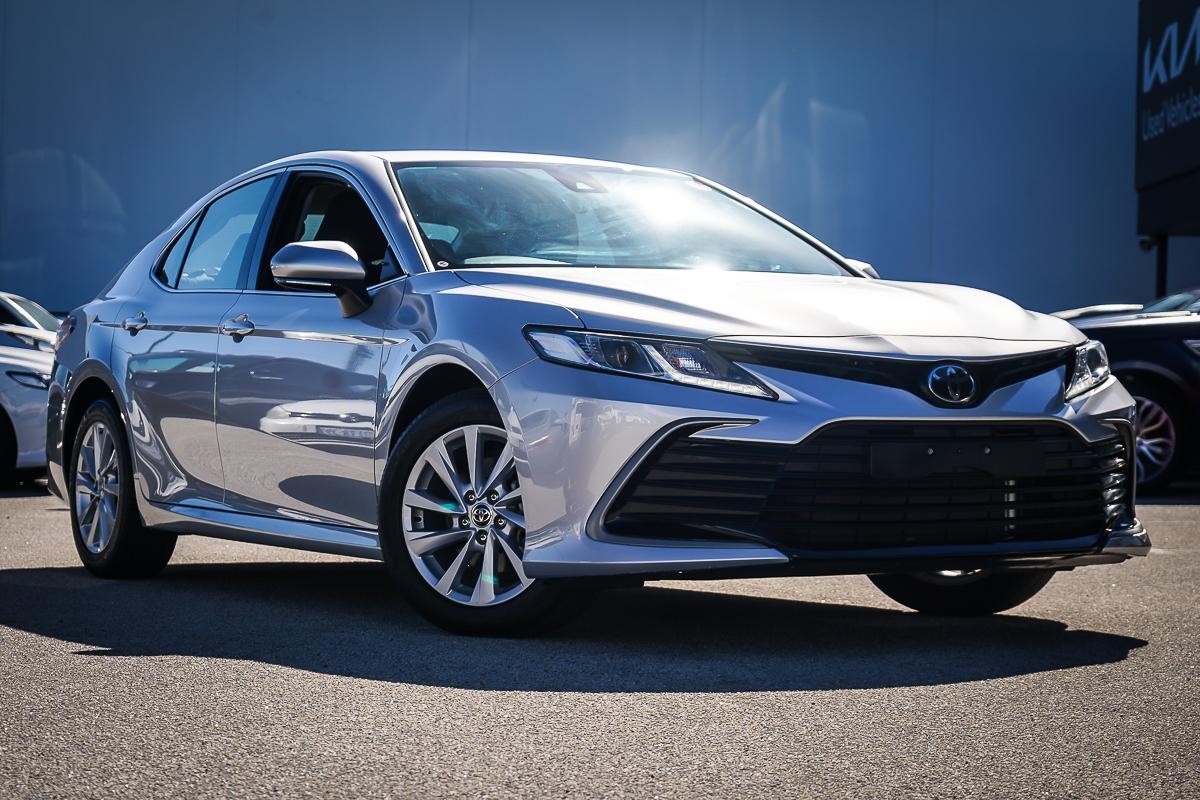 Toyota Camry image 1