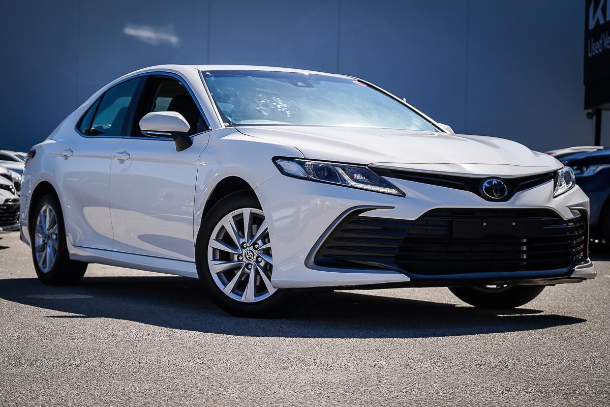 Toyota Camry image 1