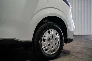 https://dvg-vehicle-assets.s3.amazonaws.com/1201864/7uxukum8mm7j8h2cbvza3yhro.jpg