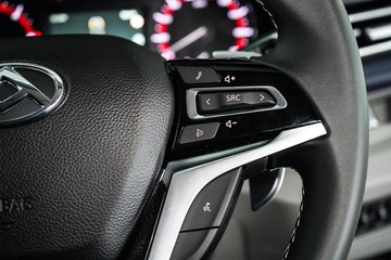 https://dvg-vehicle-assets.s3.amazonaws.com/1201864/edwghqute6efu4rtntzl51fq9.jpg