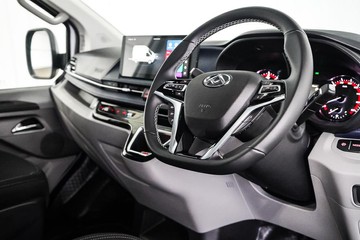 https://dvg-vehicle-assets.s3.amazonaws.com/1201864/f1k6t163wyjz9o9ttu5p70bxp.jpg