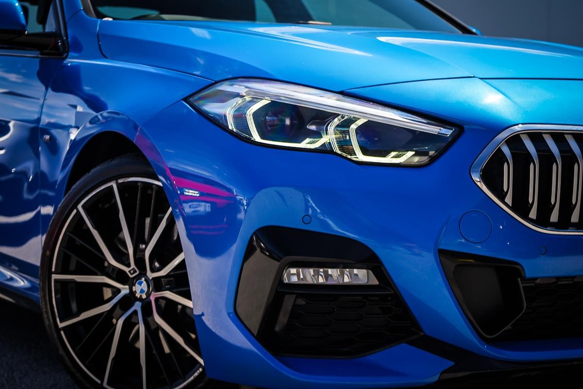 BMW 2 Series image 2