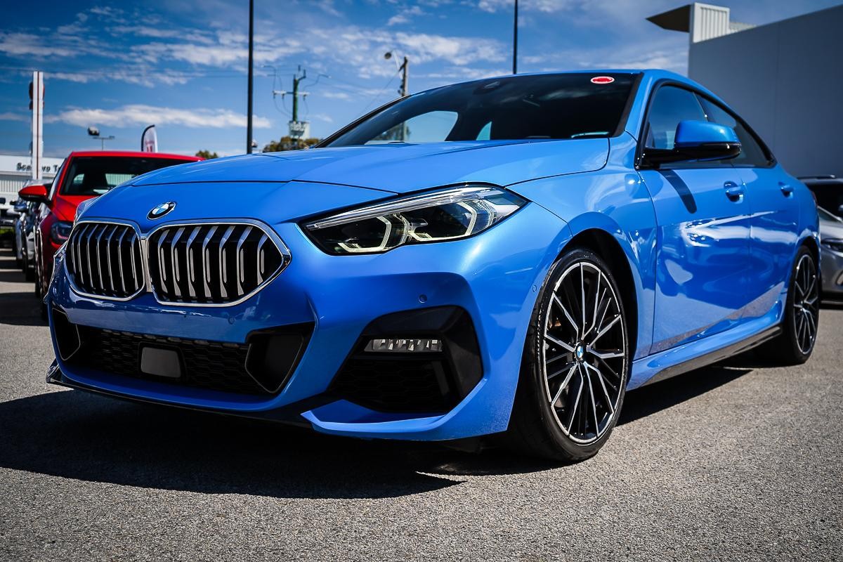 BMW 2 Series image 4
