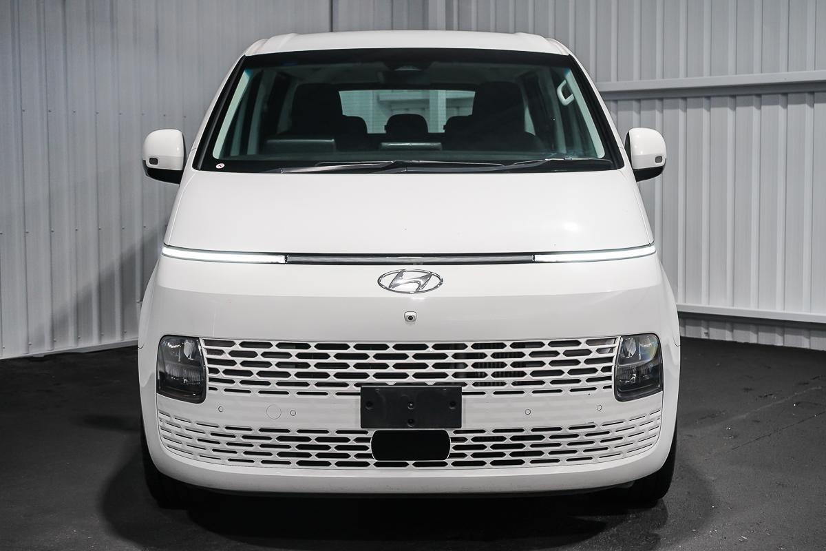 Hyundai Staria image 3