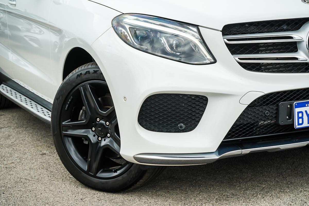 Mercedes Benz Gle-class image 2