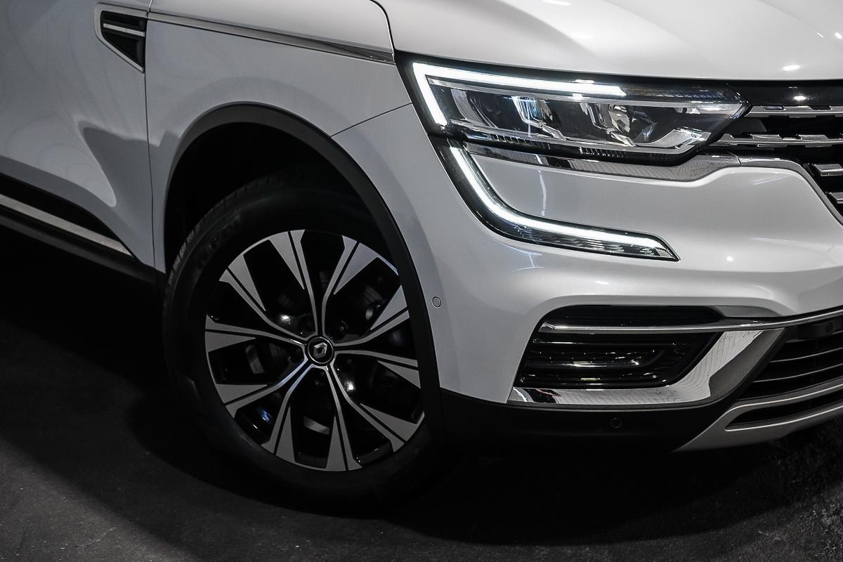 Renault Koleos image 2