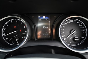 https://dvg-vehicle-assets.s3.amazonaws.com/1201990/4d80k4m1vmttepg1bx4iwosy8.jpg