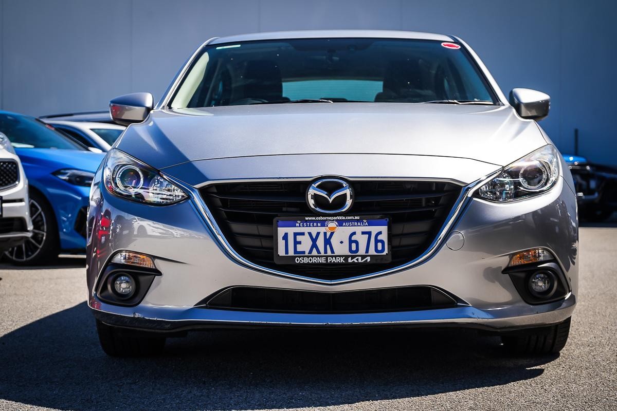 Mazda 3 image 3