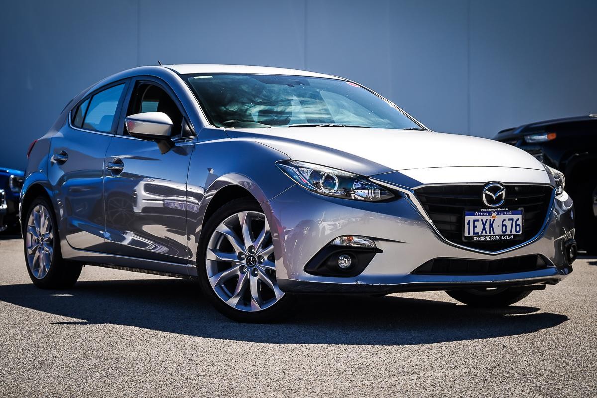Mazda 3 image 1