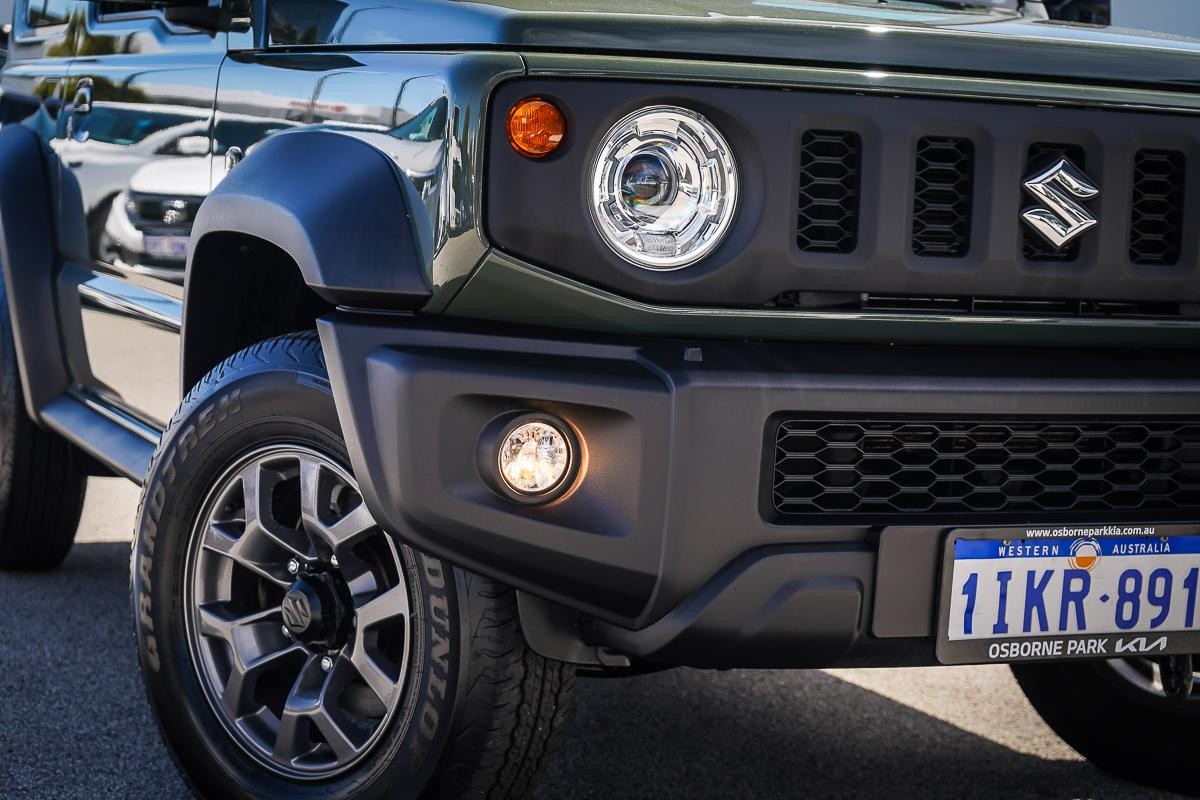 Suzuki Jimny image 2