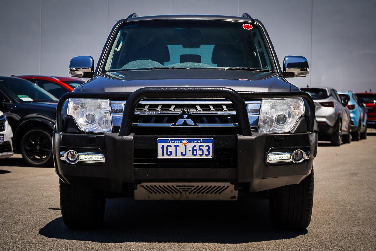 Mitsubishi Pajero image 3