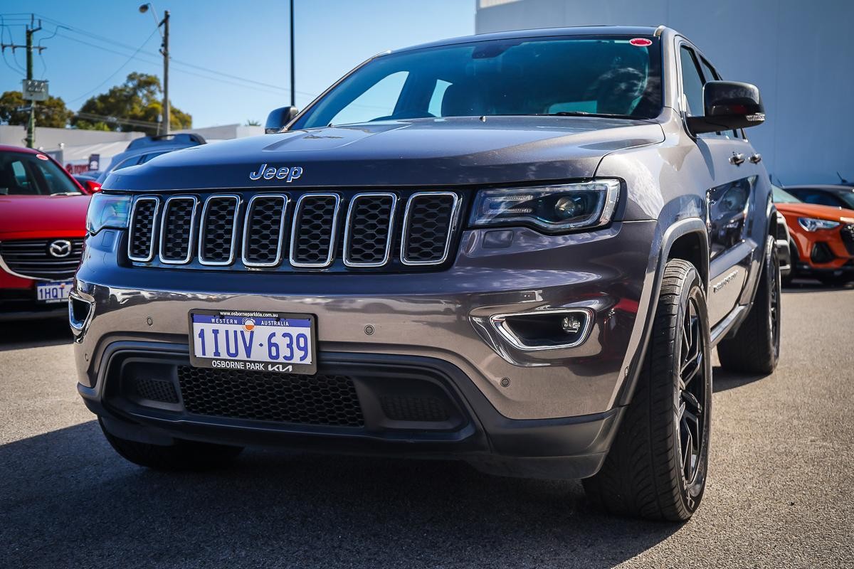 Jeep Grand Cherokee image 4