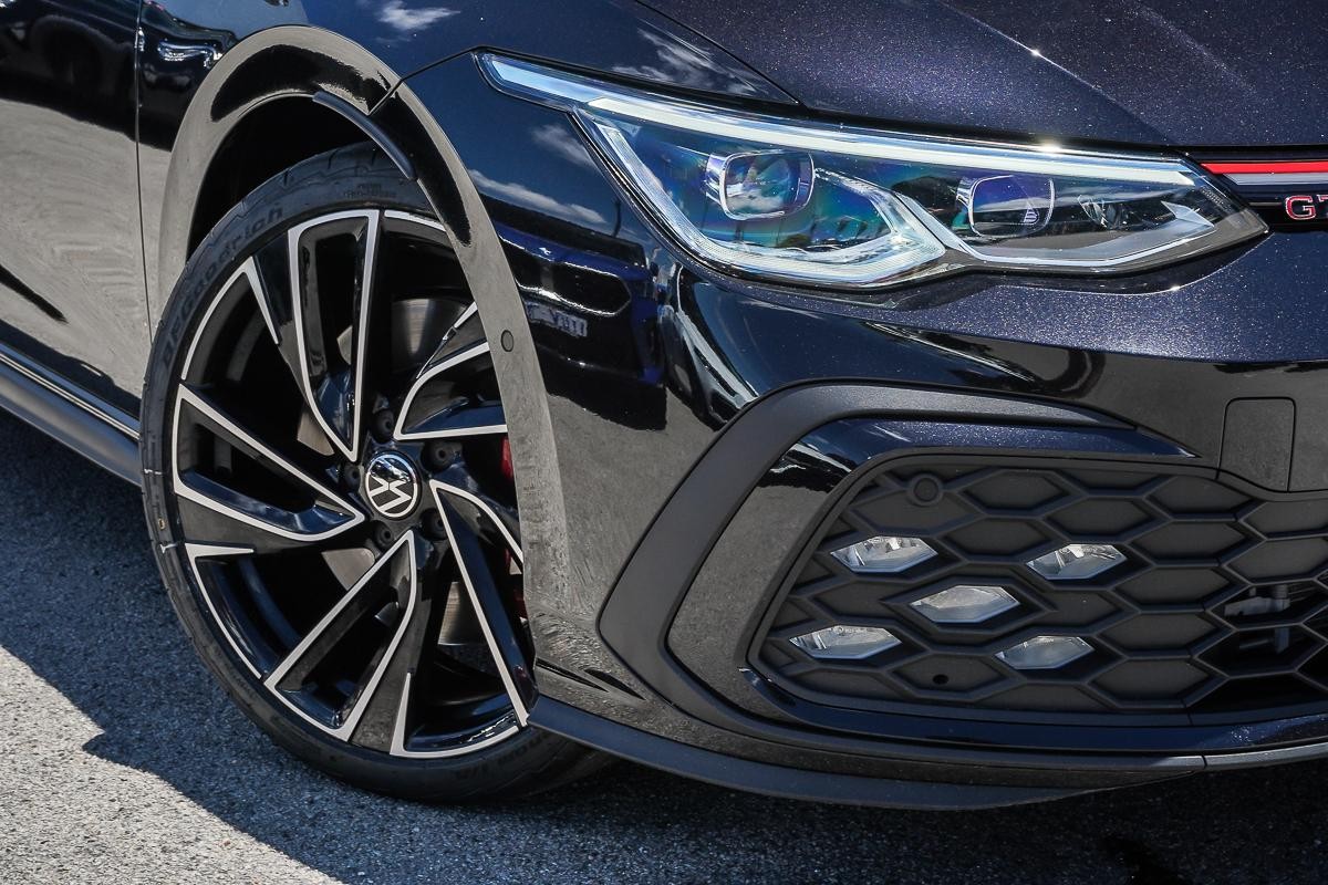 Volkswagen Golf image 2