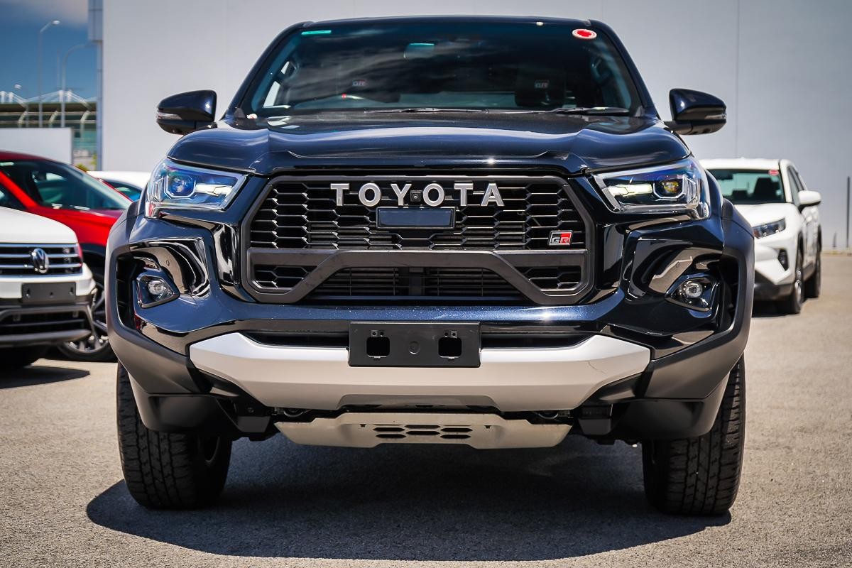 Toyota Hilux image 3